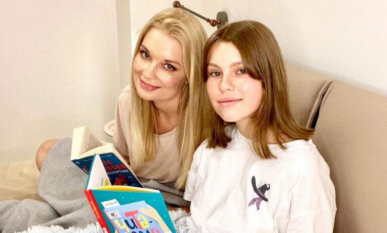 “Как сестрички“: фото Лидии Таран с дочерью в купальниках активно обсуждают в Сети - today.ua