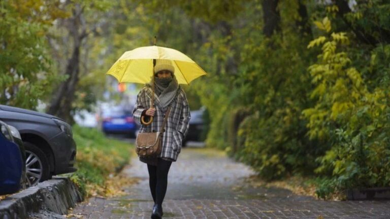 Українцям розповіли, якою буде погода на початку листопада, і де очікувати на зливи - today.ua
