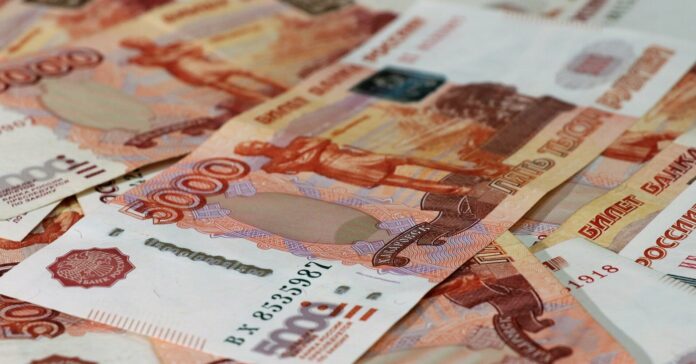 В Украине запретили класть деньги на депозиты российскими рублями - today.ua