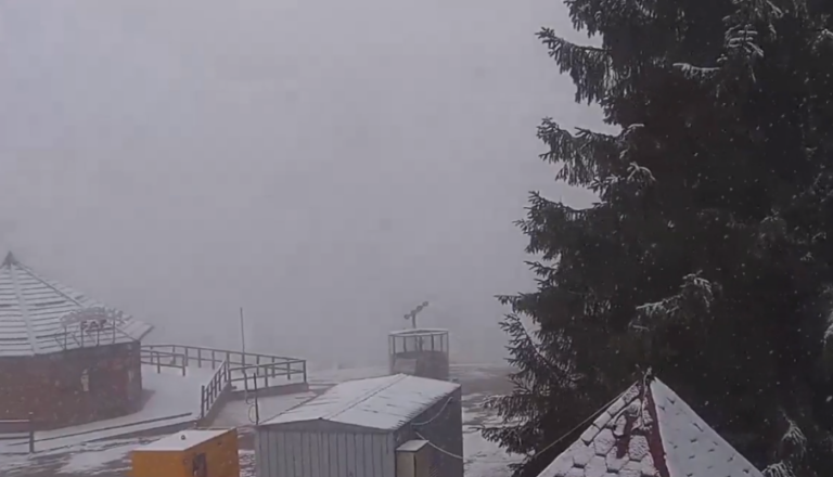 В Украине выпал первый снег на популярном курорте в Карпатах - today.ua