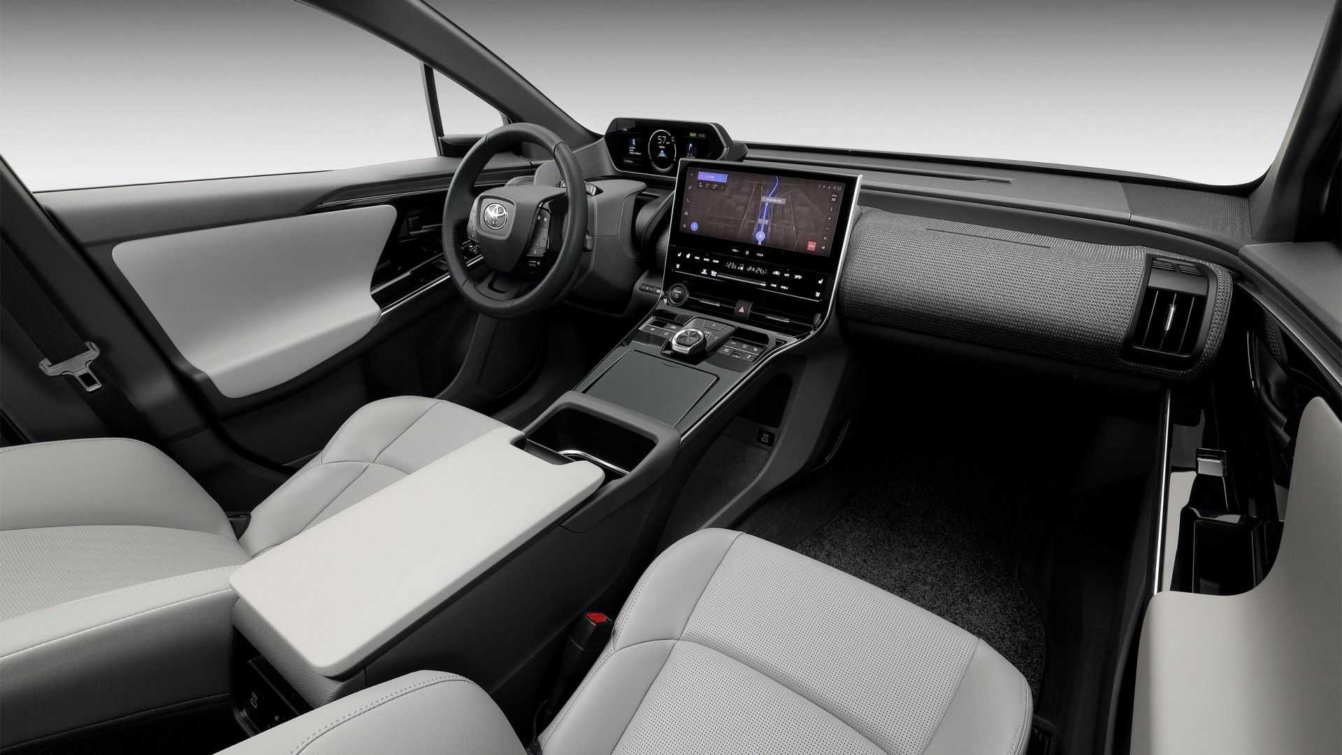 Toyota показала электрический аналог кроссовера RAV4