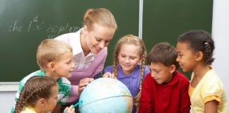 Украинским учителям выплатят высокие премии: кому достанутся поощрения - today.ua