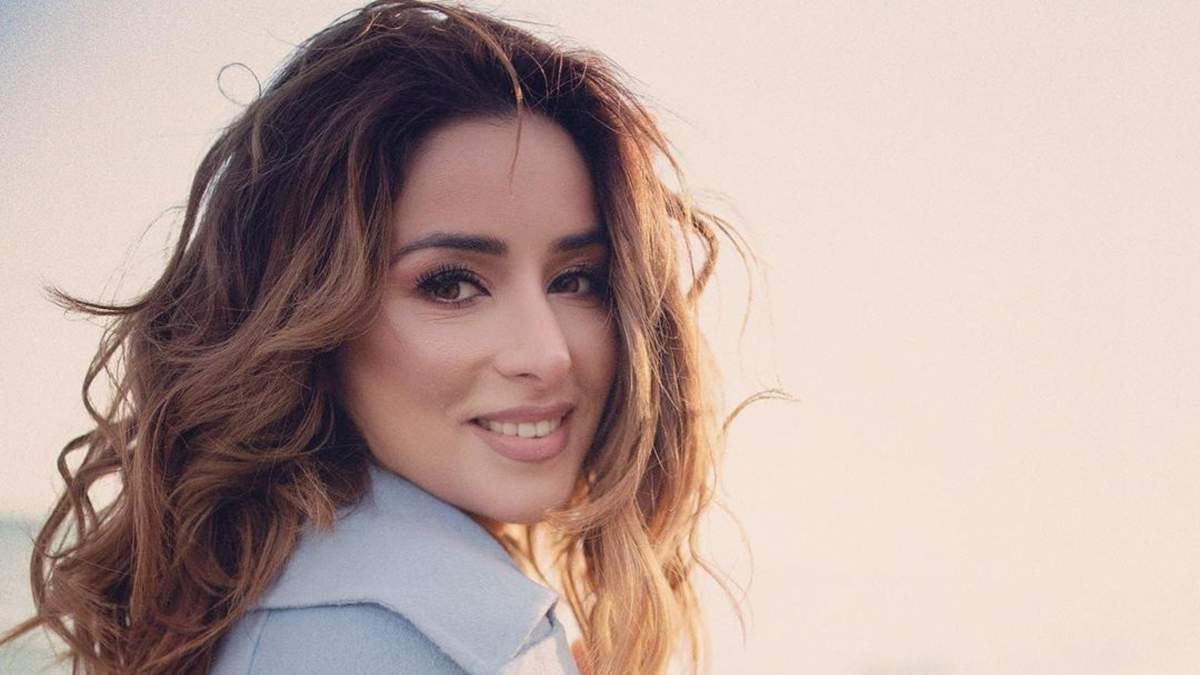 Побачення на Кіпрі та перший поцілунок: Холостячка Злата Огневич звабила одразу двох красенів на проєкті - today.ua