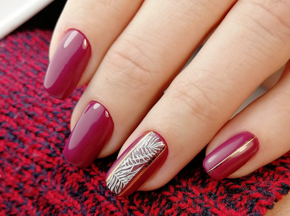 Стильный маникюр на ноябрь 2021: модные идеи дизайна ногтей для женщин всех возрастов - today.ua