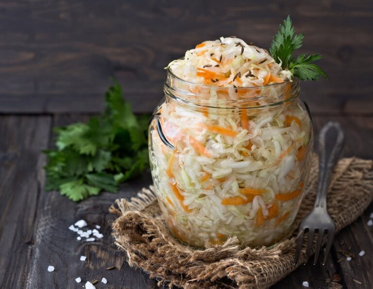 Три найважливіші секрети приготування смачної та хрумкої квашеної капусти - today.ua