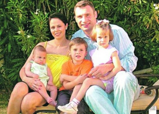 Выше на две головы: бывшая жена Кличко показала редкое фото их младшего сына - today.ua