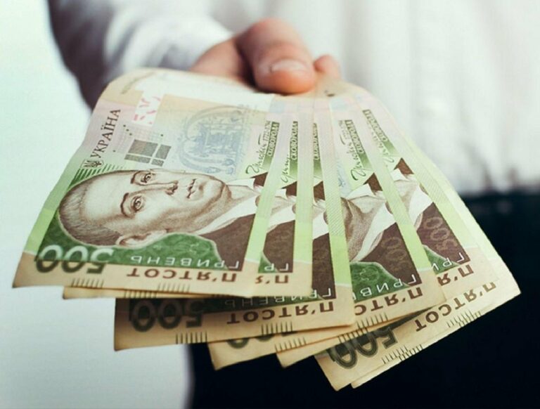 Безработным украинцам выделят по 100 тысяч гривен из бюджета - today.ua
