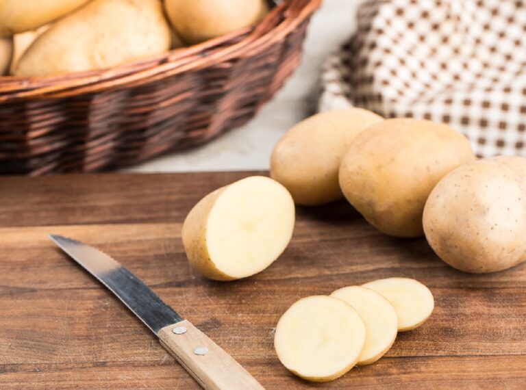 Ціни на картоплю впали по всій Україні: причини зниження вартості популярного овоча - today.ua