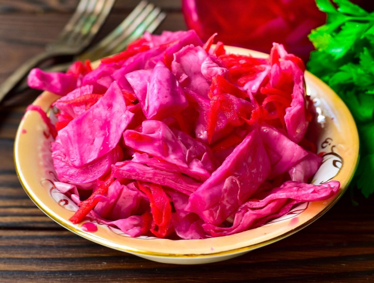 Квашеная капуста со свеклой быстрого приготовления: рецепт самого полезного для здоровья салата