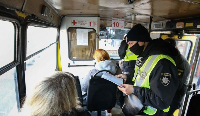 Киевская область ввела новые правила проезда в общественном транспорте: COVID-сертификаты станут обязательными - today.ua