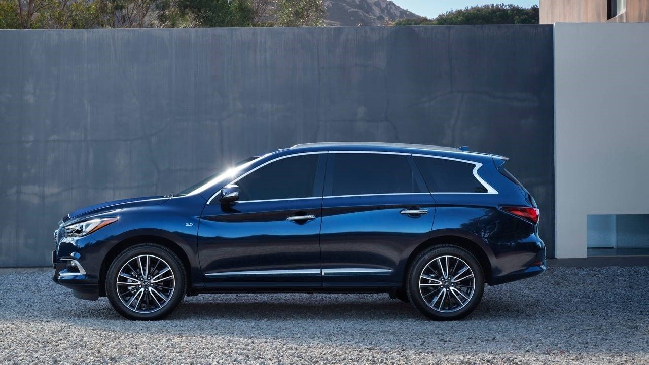 Народный депутат от партии "За майбутнє" купила Infiniti по цене Lanos