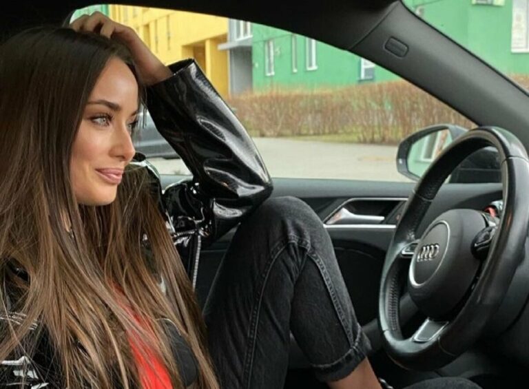 Ксения Мишина показала свой роскошный белый автомобиль - today.ua