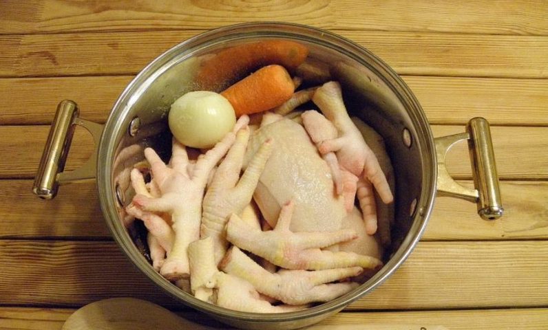 Холодец из свинины и курицы по бабушкиному рецепту: рецепт идеальной холодной закуски 