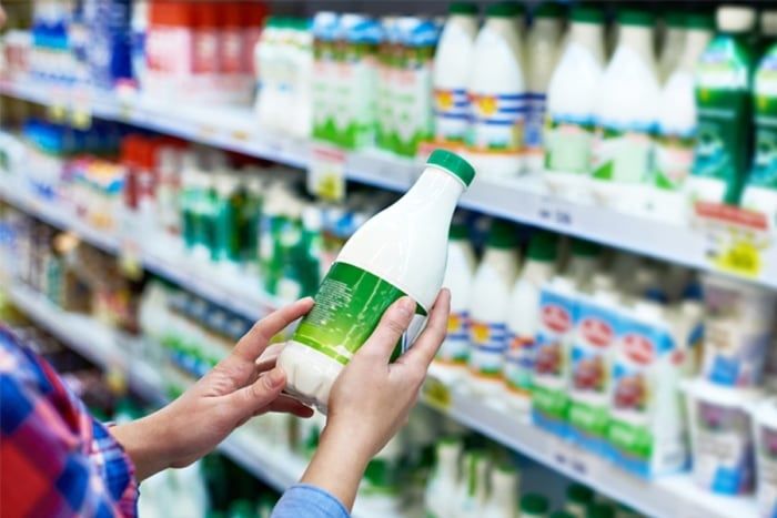 Цены на молоко в Украине выросли до 30 грн за литр: фермеры назвали причины
