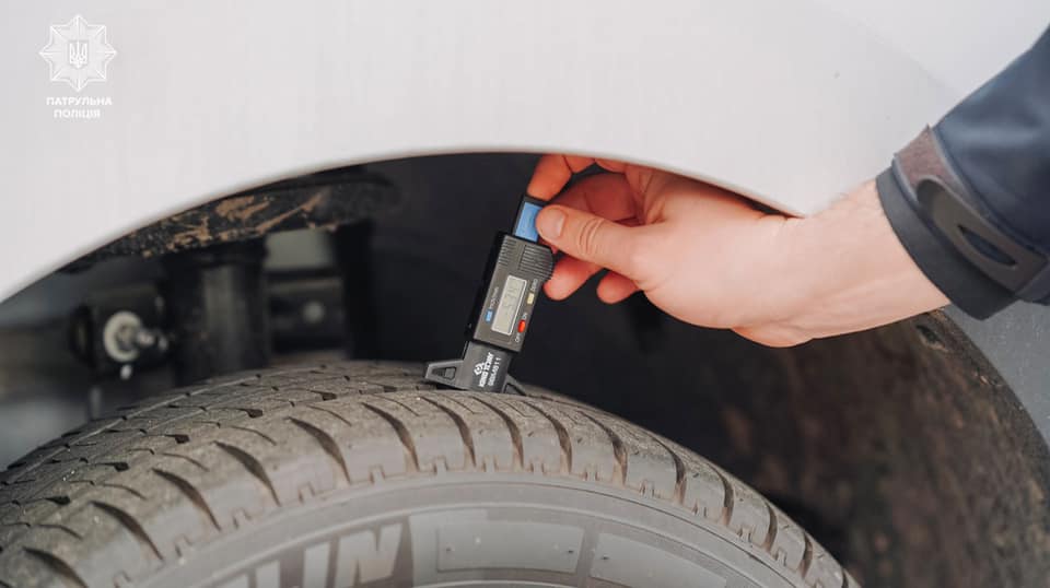 Техконтроль транспорта на дорогах Украины незаконен, - юристы