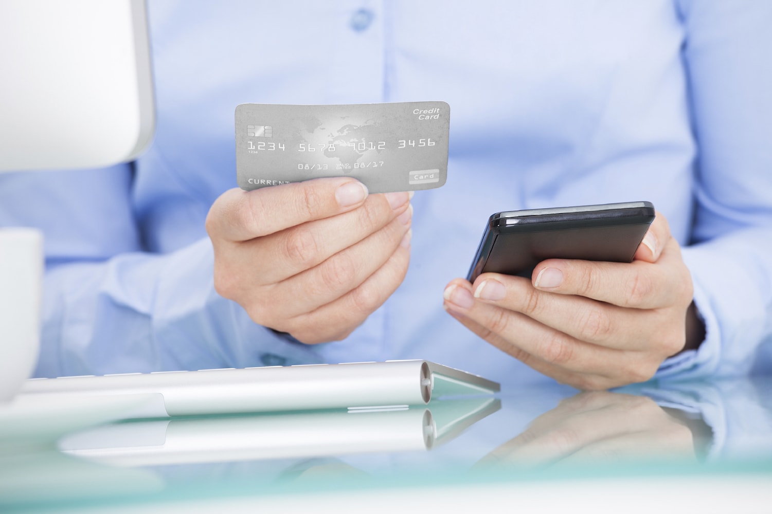 Мобильные номера украинцев "привяжут" к банковским картам: как защитить свой смартфон от мошенников