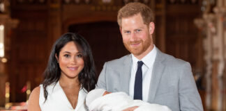 Принц Гаррі та Меган Маркл напередодні Різдва вперше показали новонароджену дочку та дворічного сина - today.ua