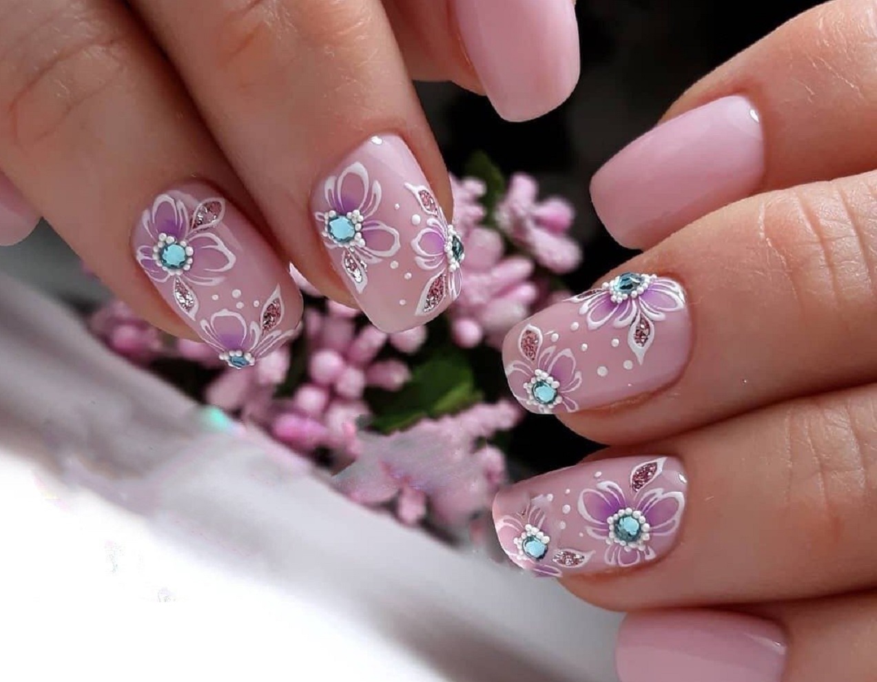 Сотрите это немедленно!: три вида дизайна маникюра, который назовут старомодным зимой - today.ua