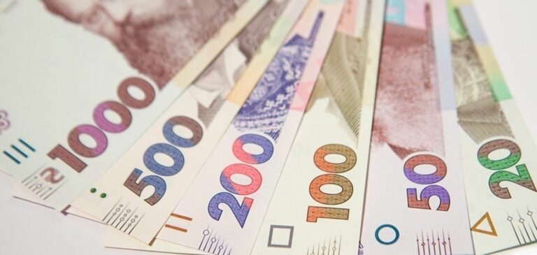 В Украине накануне Нового года появятся новые банкноты номиналом 50 и 1000 гривен    - today.ua