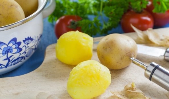 Як правильно варити картоплю, щоб вона не розварювалася: найчастіші помилки у приготуванні улюбленої страви з дитинства