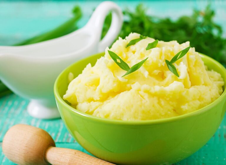 Что добавить в картофельное пюре вместо молока, чтобы блюдо получилось вкусным и ароматным - today.ua