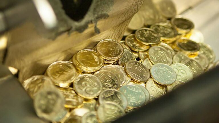Українську монету номіналом 15 копійок продають за 9000 гривень: що зображено на раритетних грошах - today.ua