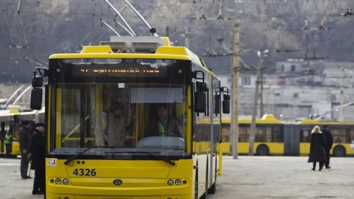 В Киеве перенесли дату повышения стоимости проезда в общественном транспорте