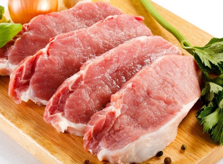 Прогноз щодо цін на свинину: українцям розповіли, як зміниться вартість м'яса до Нового року - today.ua
