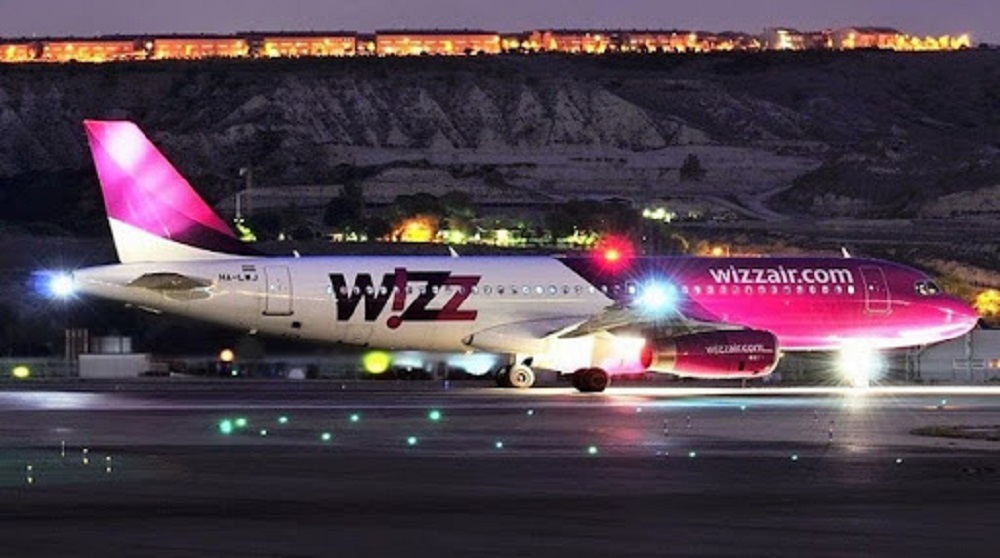 Угорський лоукостер Wizz Air скасував десятки авіарейсів з України до країн Євросоюзу