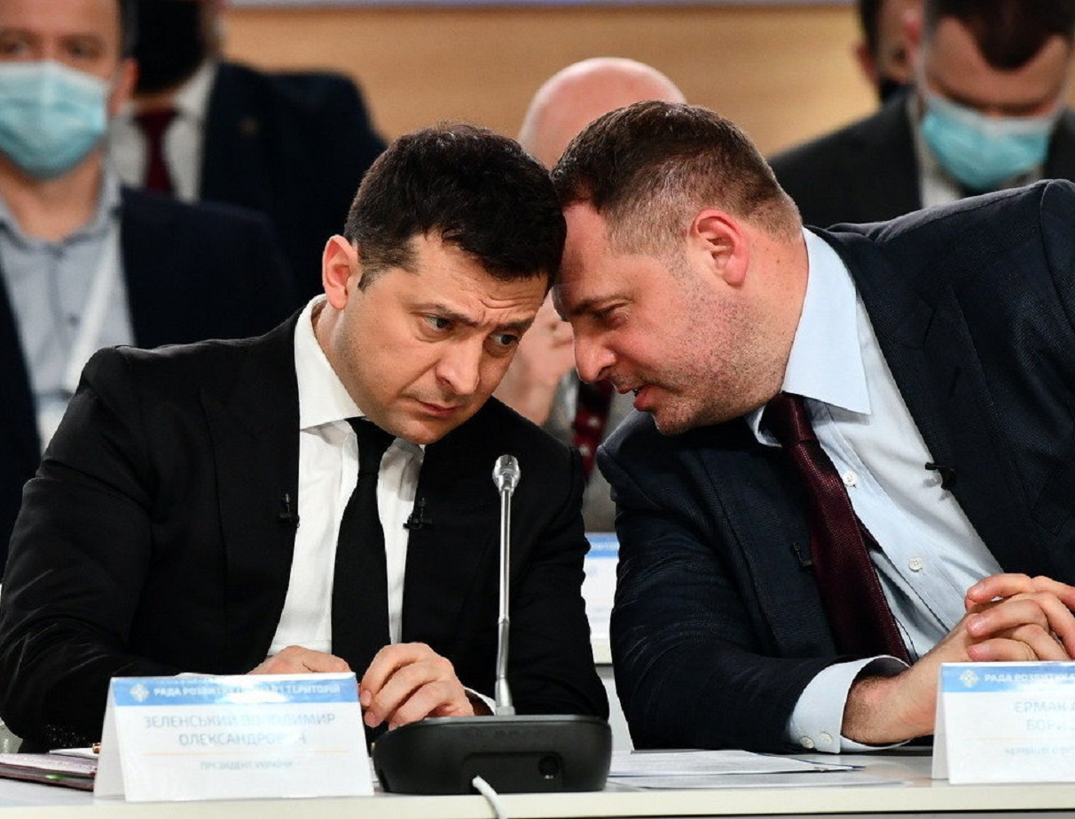 Єрмак відповів на звинувачення у святкуванні дня народження та використанні гелікоптера ДСНС - today.ua