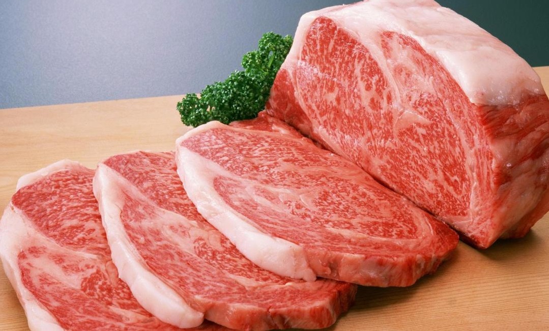 Прогноз щодо цін на свинину: українцям розповіли, як зміниться вартість м'яса до Нового року