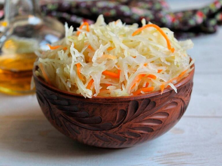 Коли потрібно додавати цукор у квашену капусту: секрети приготування найкориснішого салату - today.ua