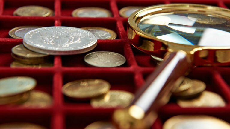 В Украине 10-копеечную монету с необычным браком продают за 30 000 гривен - today.ua
