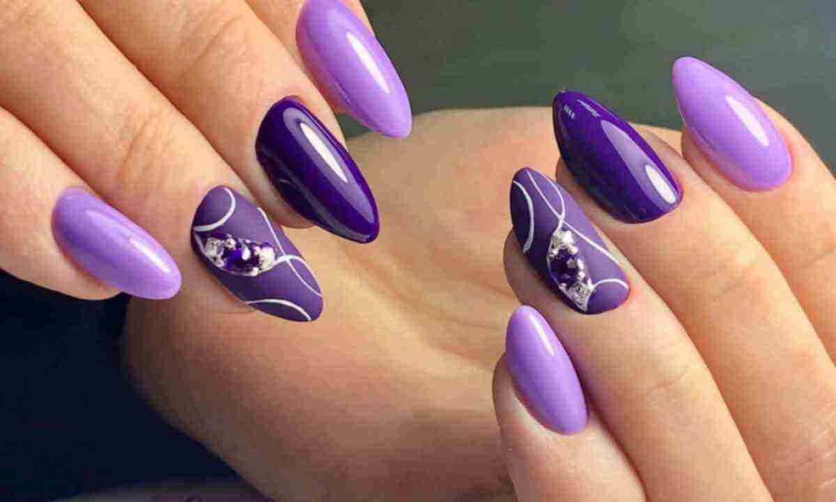 Маникюр на зиму 2022: самые трендовые оттенки лака для праздничного и повседневного дизайна ногтей