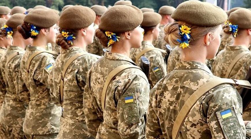 Воинский учет может стать обязательным для одной категории женщин