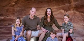 Кейт Миддлтон и принц Уильям показали редкое фото с тремя подросшими детьми - today.ua