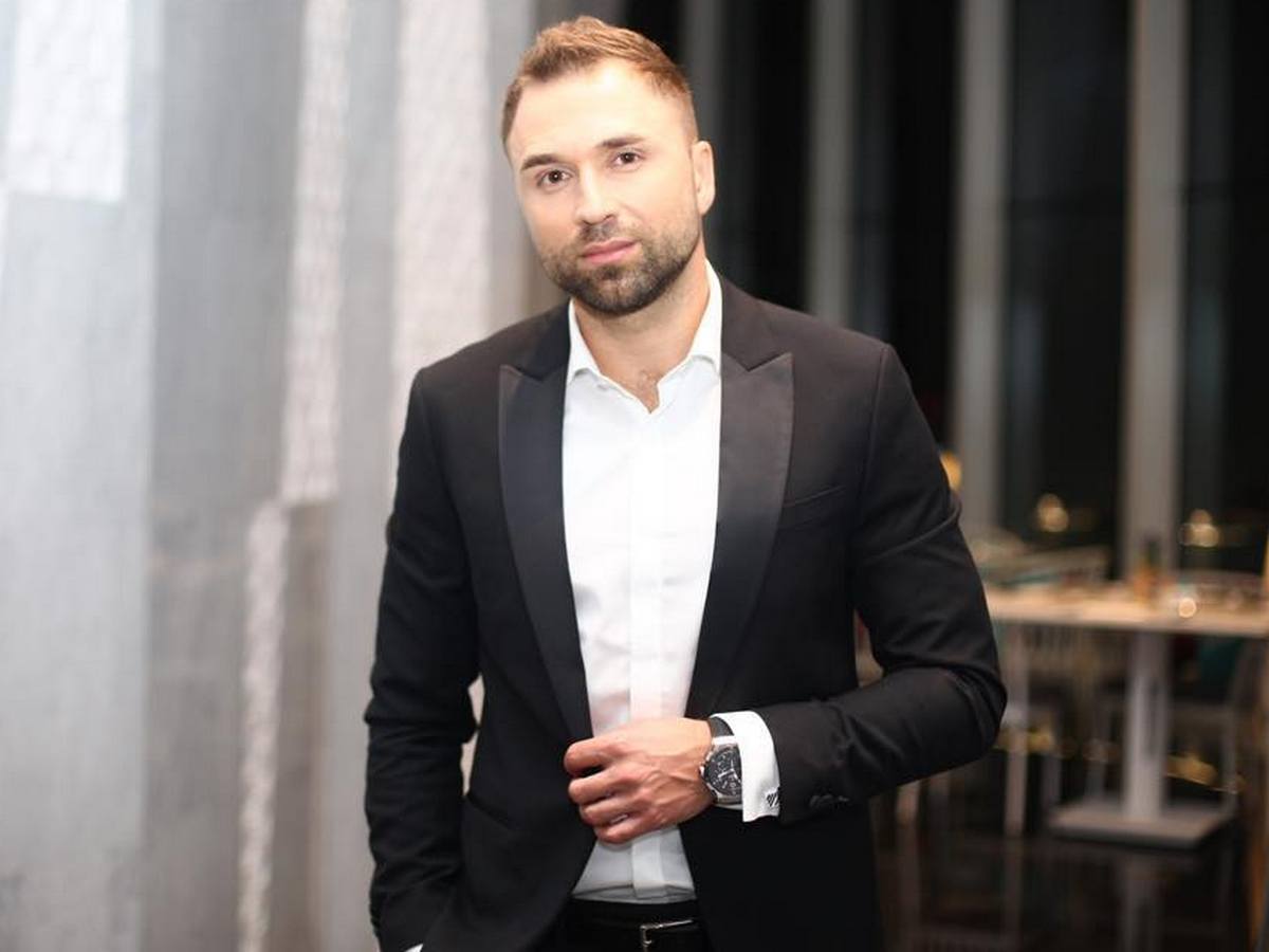 Холостяк Макс Михайлюк наїхав на пішохода: фото розбитого авто та подробиці аварії - today.ua