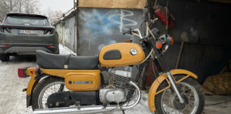 В Украине нашли новый мотоцикл “Восход-3М“, 30 лет простоявший в гараже - today.ua