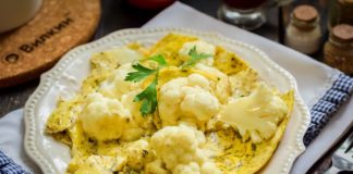 Омлет із цвітної капусти: рецепт корисного та ситного сніданку для всієї родини - today.ua