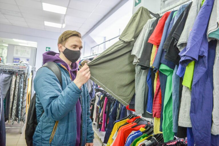 Подержанная одежда станет недоступной: в Украине повысят налоги на секонд-хенд - today.ua