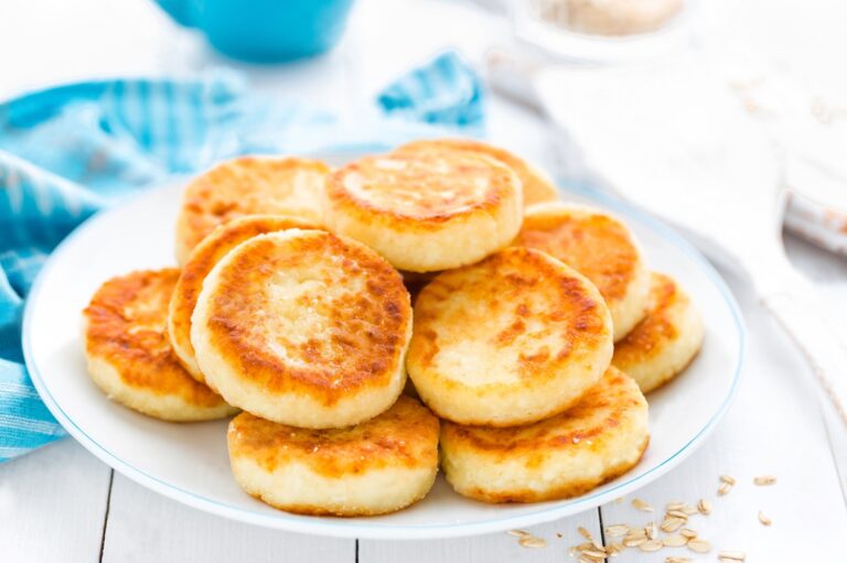 Сырники по-французски без муки и сахара: как приготовить идеальное блюдо на завтрак - today.ua