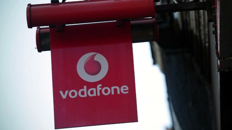 Vodafone розсилає абонентам СМС-повідомлення з новими розцінками на послуги: на скільки подорожчає зв'язок з 24 грудня - today.ua