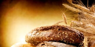 Защищает от диабета: назван самый полезный для здоровья сорт хлеба - today.ua