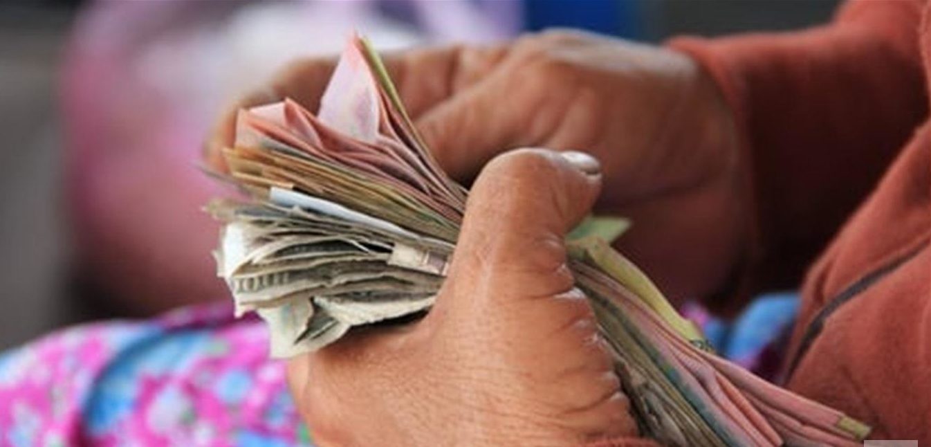 Жінкам в Україні щомісяця почнуть доплачувати надбавки до пенсії: хто може розраховувати на підвищення виплат - today.ua