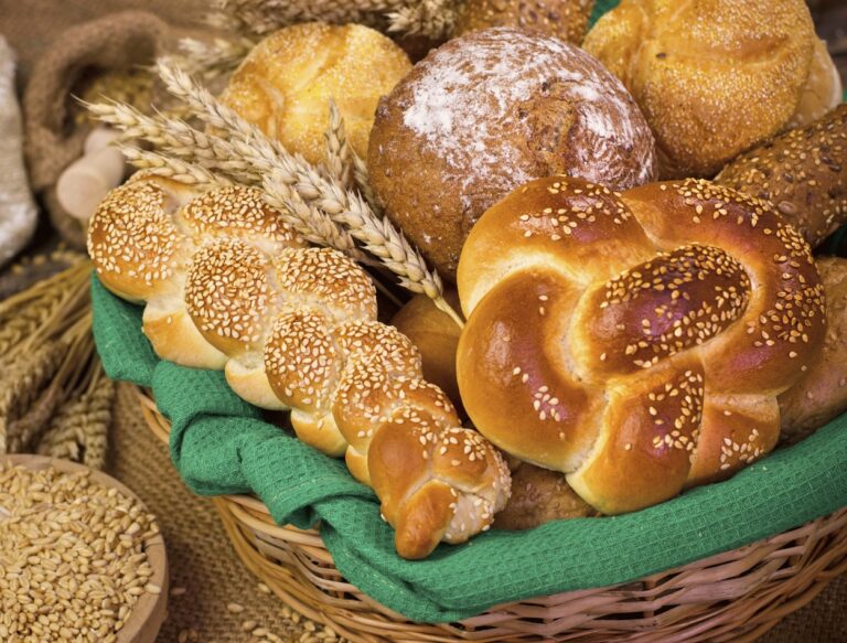 Українців попередили, що магазинний хліб став небезпечним для здоров'я - today.ua