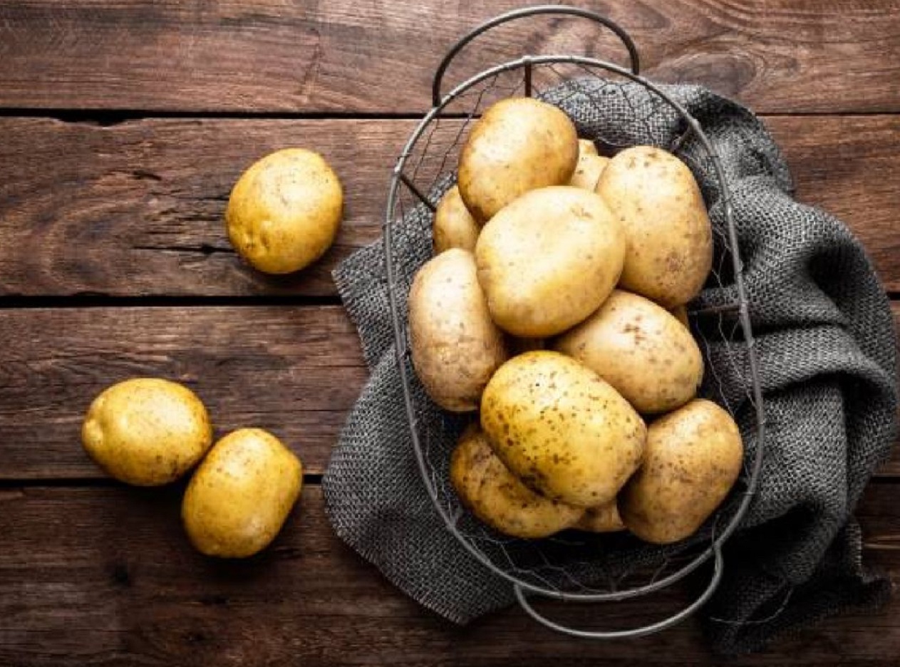 Картопля чорніє всередині і псується: як продовжити термін зберігання овочів - today.ua