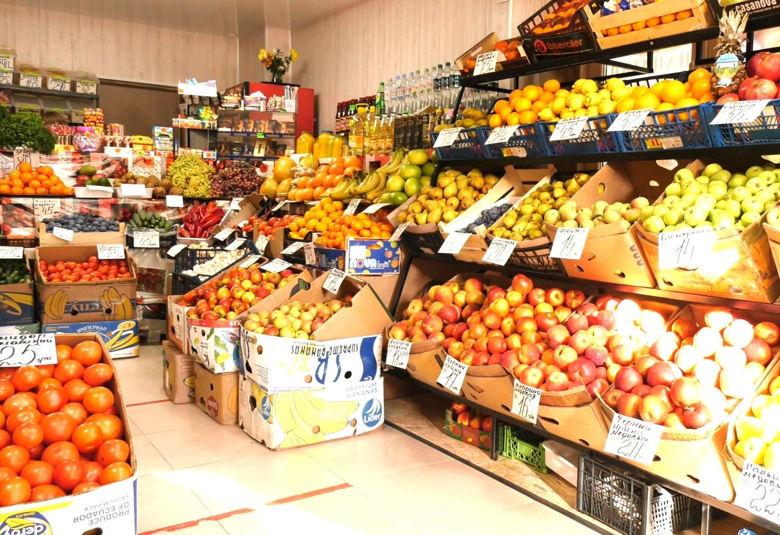 На чому насправді наживаються супермаркети в Україні