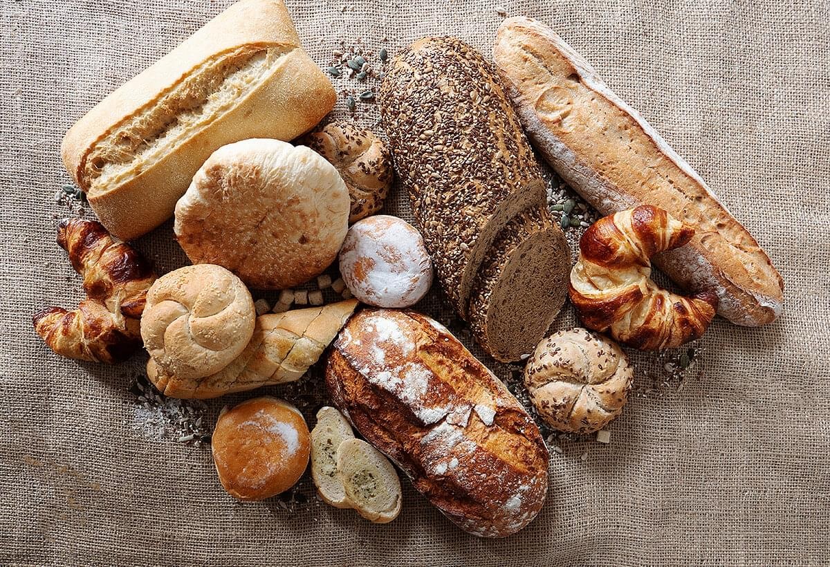Украинцев предупредили, что магазинный хлеб стал опасным для здоровья