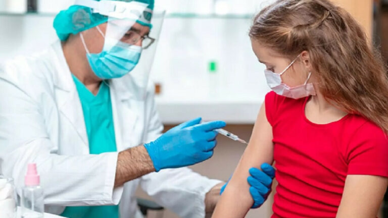 “Тисячу за вакцинацію“ почнуть нараховувати неповнолітнім дітям: хто отримає гроші першими  - today.ua