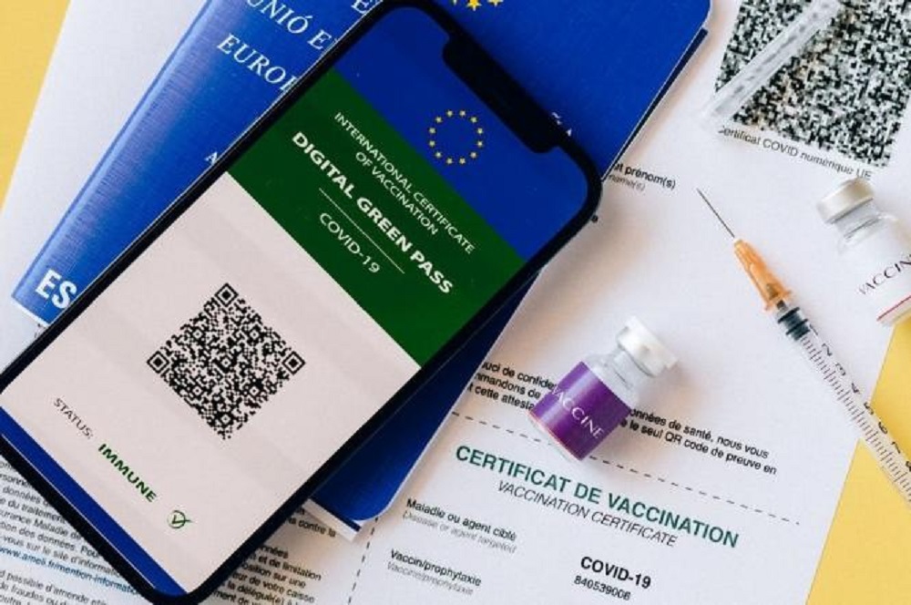 “Ковидная амнистия“: украинцы смогут аннулировать поддельный сертификат о вакцинации